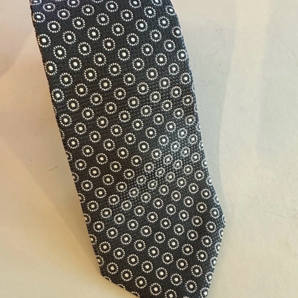 Hugo Boss Silk Neck Tie Gray & White 3”